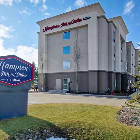 Hampton Inn & Suites Red Deer Penhold Экстерьер фото